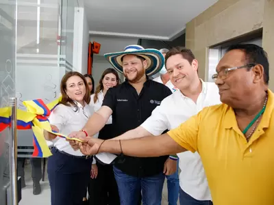 Gobernador Benítez destaca apertura de oficina de super intendencia de servicios públicos en Córdoba